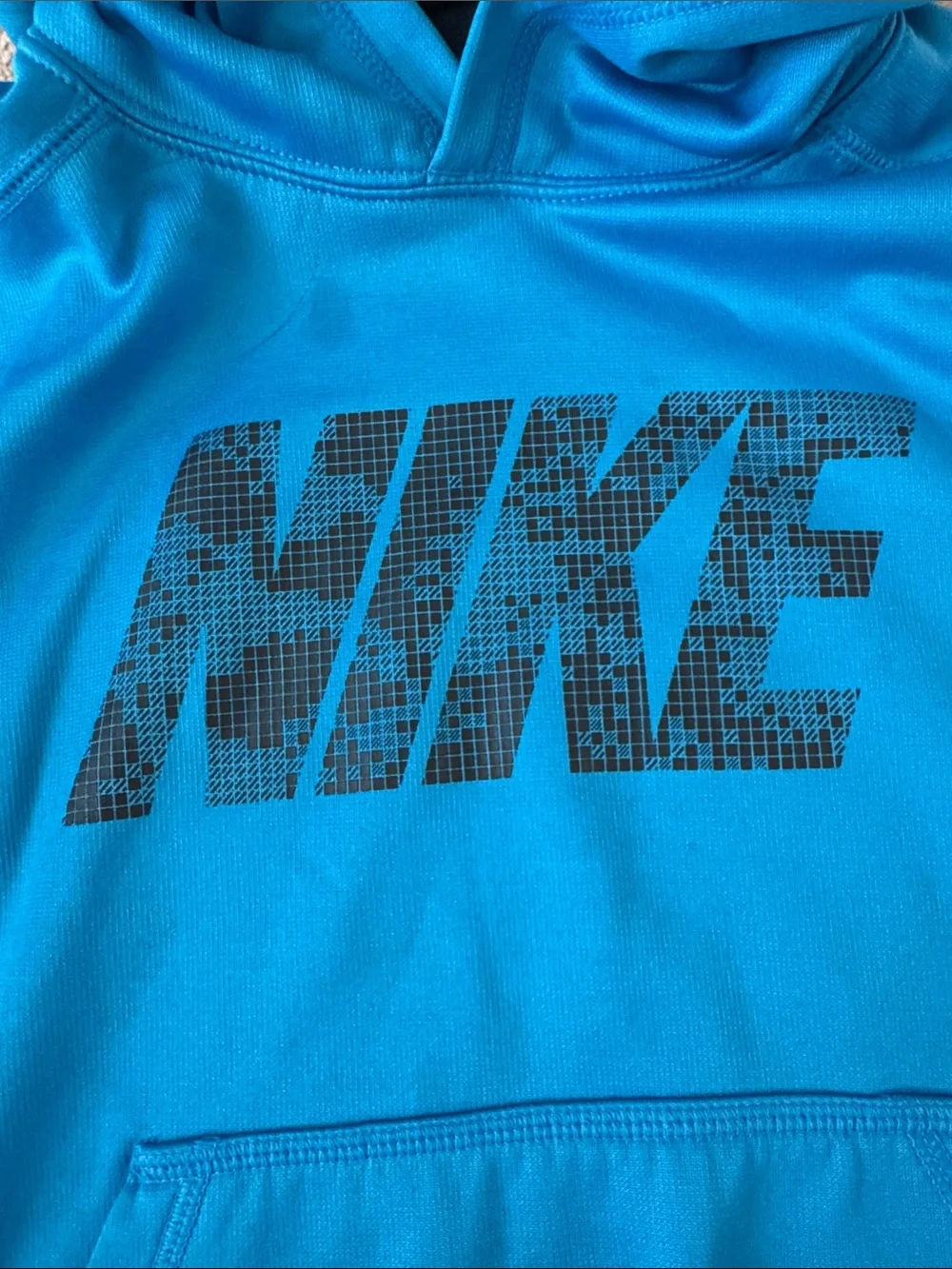 Nike Boys Youth Small Therma-FIT Blue Pullover Hoodie Graphic Logo